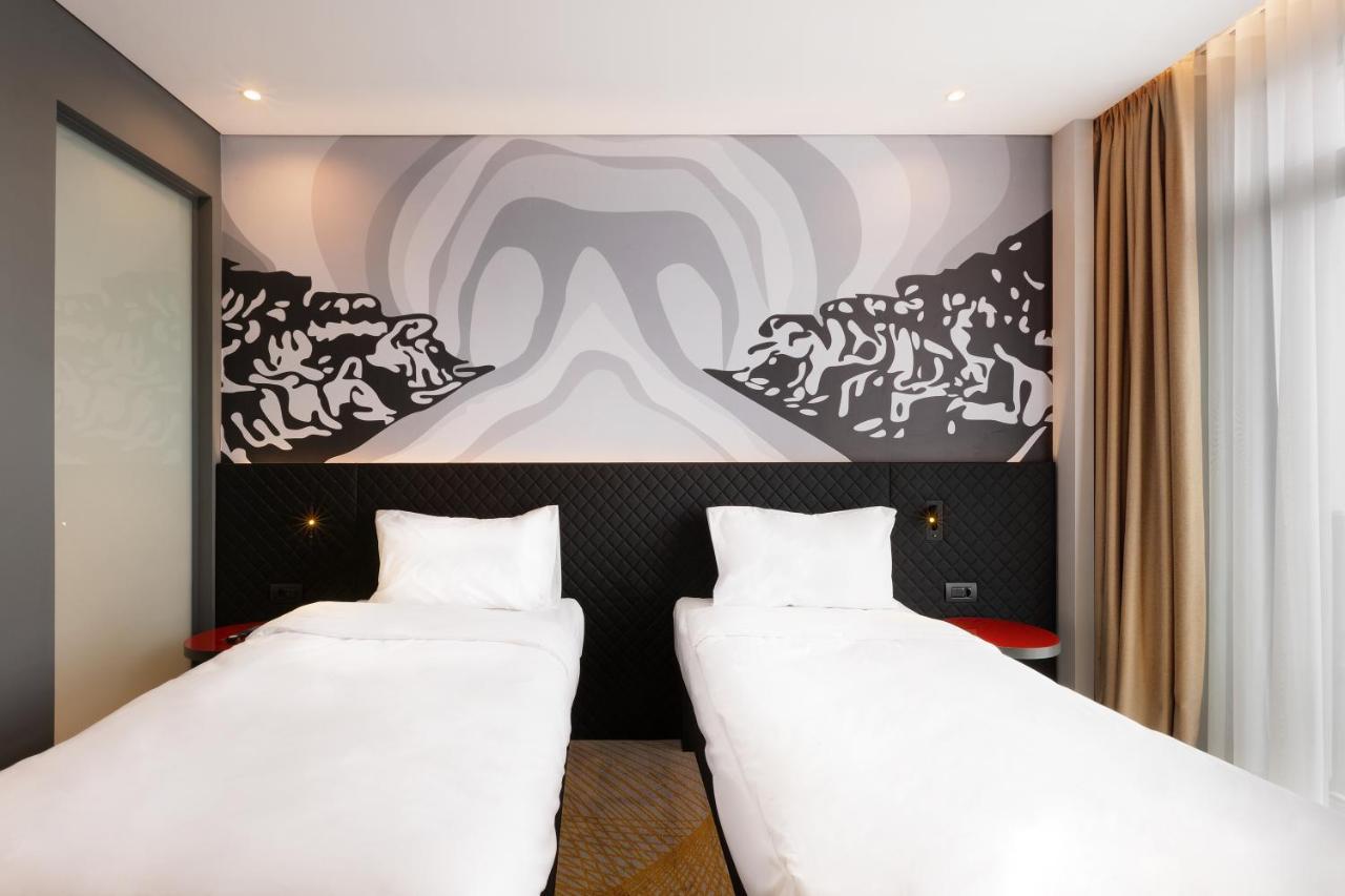 Ibis Styles Istanbul Merter Ngoại thất bức ảnh A room at the hotel