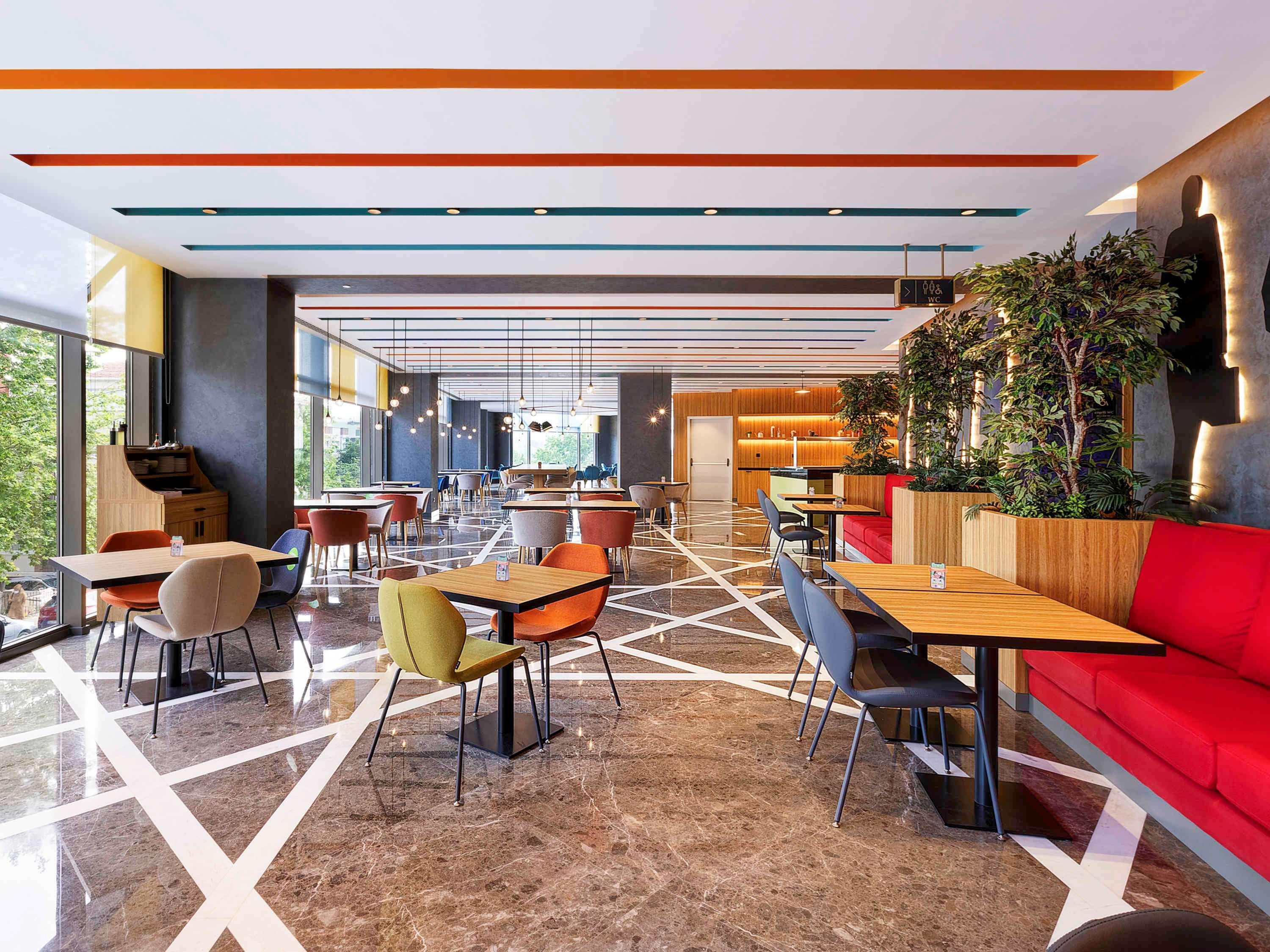 Ibis Styles Istanbul Merter Ngoại thất bức ảnh The lounge at the airport
