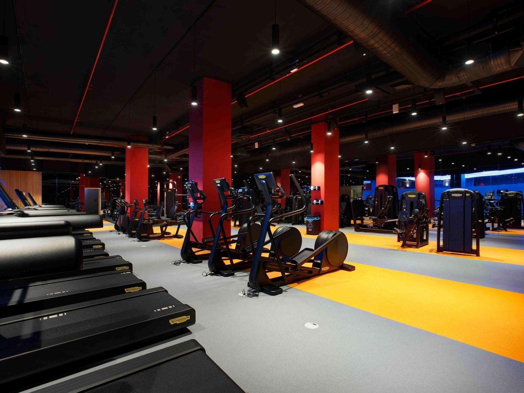 Ibis Styles Istanbul Merter Ngoại thất bức ảnh The gym at the hotel
